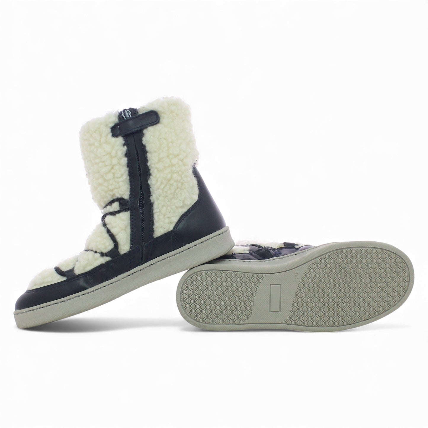 Polar - Black & White